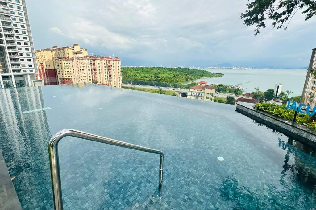 Deluxe Seaview Georgetown Penang @ Comfylux *
